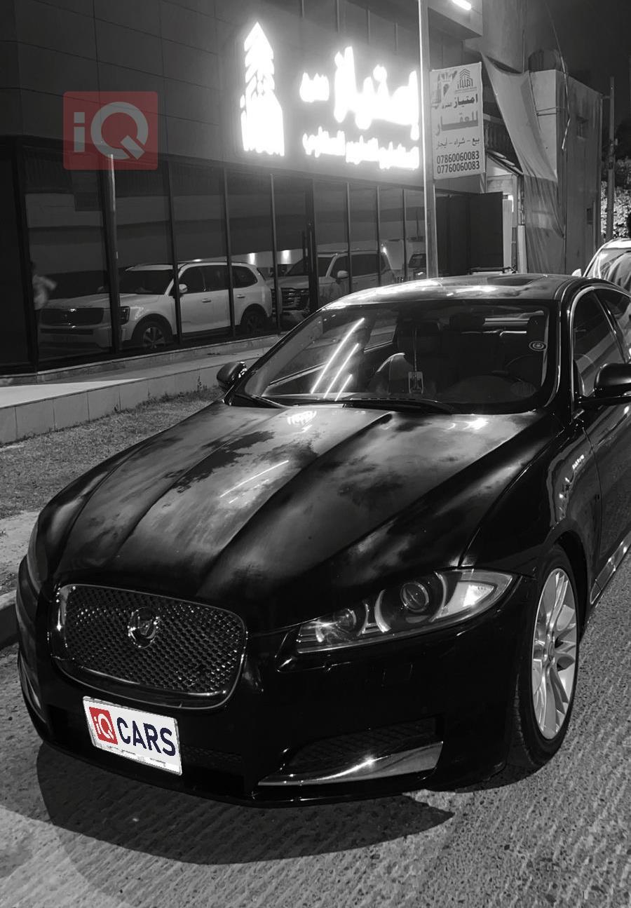 جاكوار XF